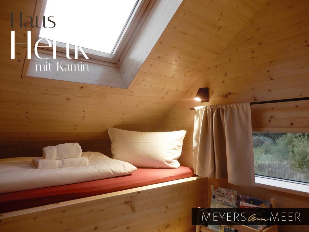 Schickes Holzchalet "Henk" - Mit Kamin - Ostsee Strand 500M - 4 Personen - By "Meyers Am Meer" Zierow Esterno foto